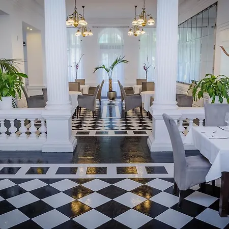 شقة فندقية Matejki 8 4*