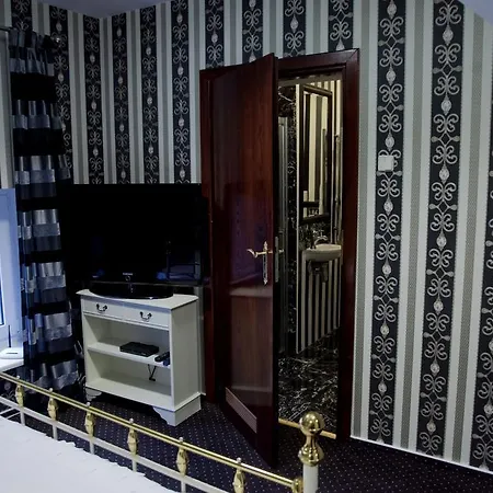 شقة فندقية Matejki 8 4*