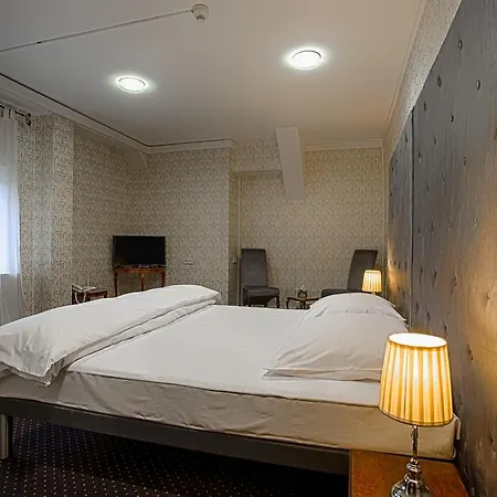 Aparthotel Matejki 8