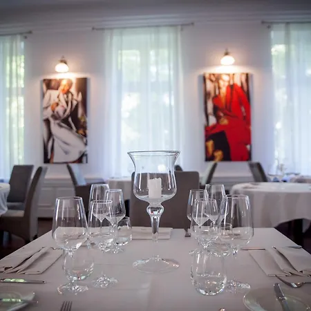 Matejki 8 Aparthotel 4*